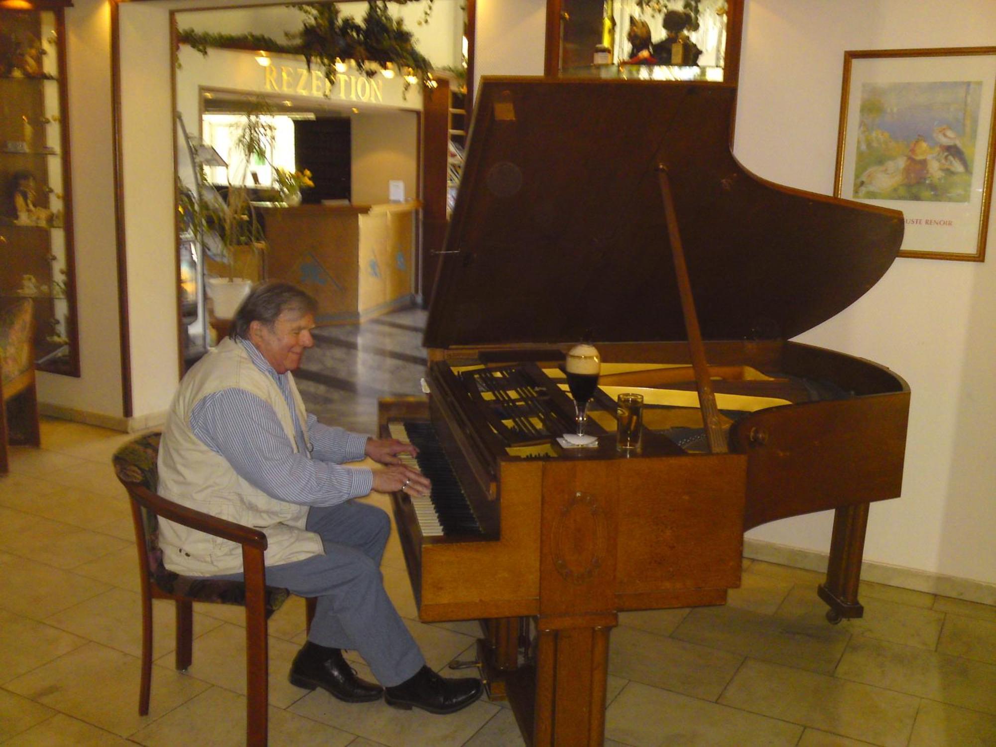 Hotel Reifenstein Kleinbartloff Extérieur photo