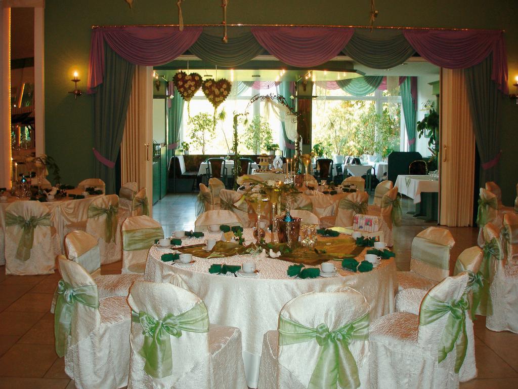 Hotel Reifenstein Kleinbartloff Extérieur photo