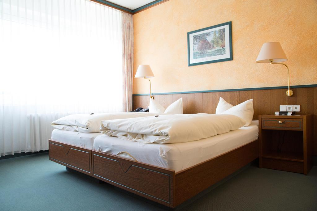 Hotel Reifenstein Kleinbartloff Extérieur photo
