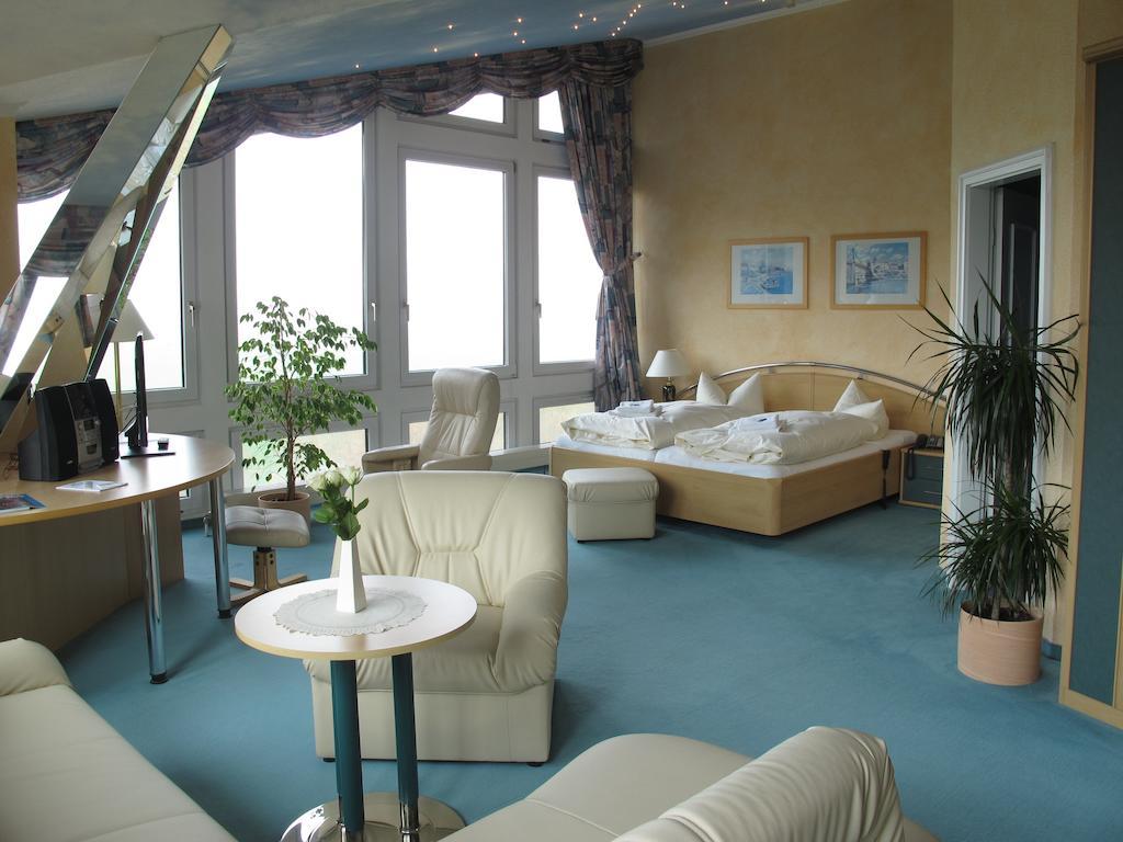Hotel Reifenstein Kleinbartloff Extérieur photo