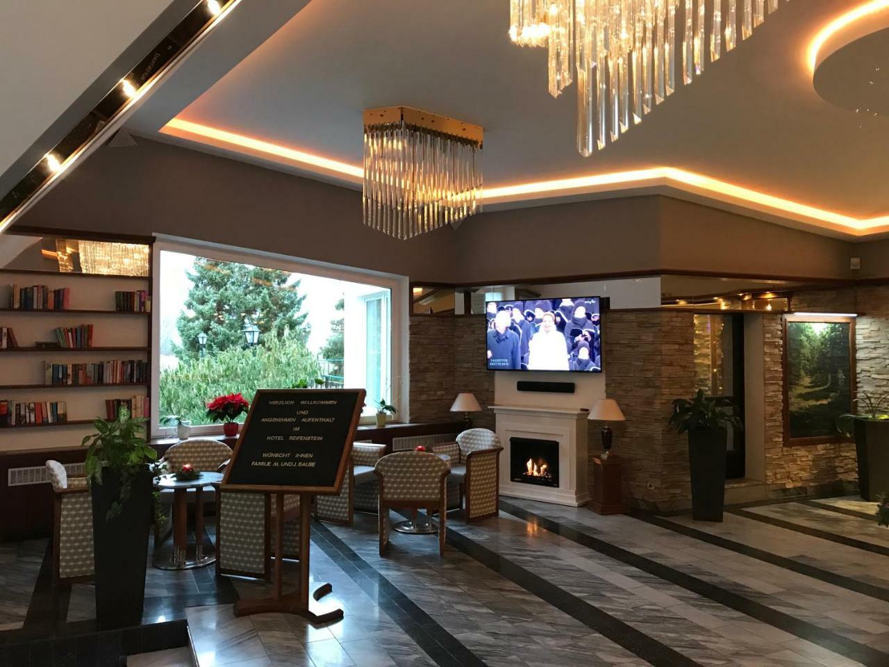 Hotel Reifenstein Kleinbartloff Extérieur photo